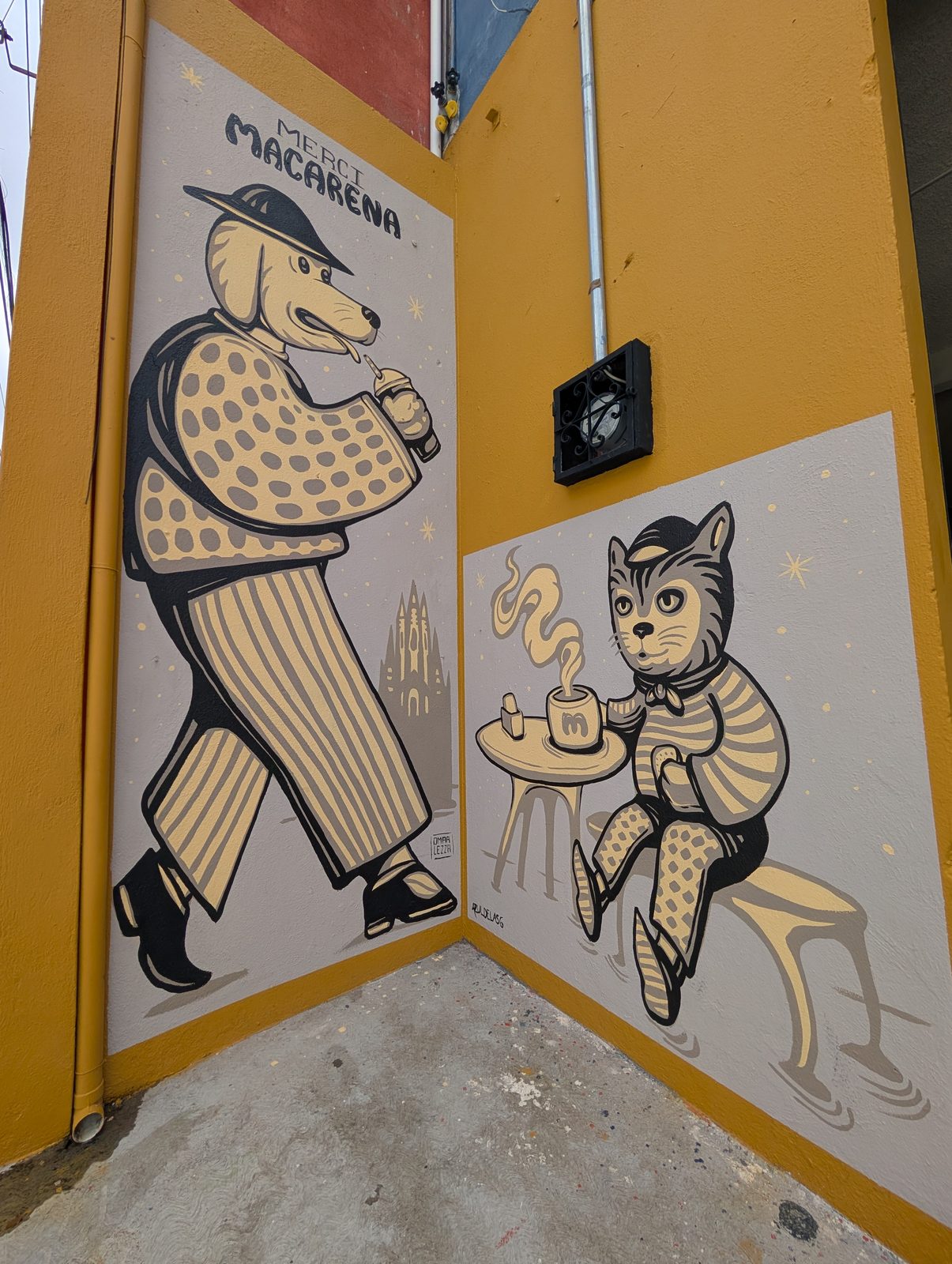 Macarena café dog and cat