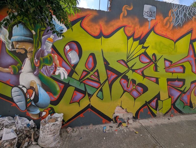 Wildstyle en llamas con b-boy