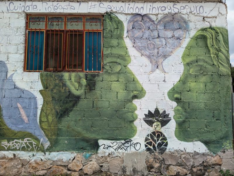 Dos perfiles y un corazón