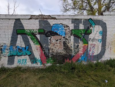 Block-letter graffiti