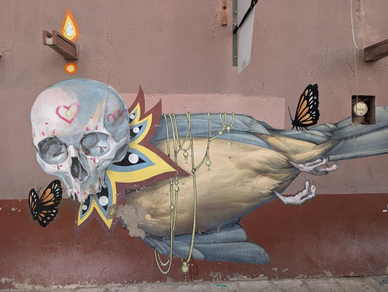 Skull-bird creature